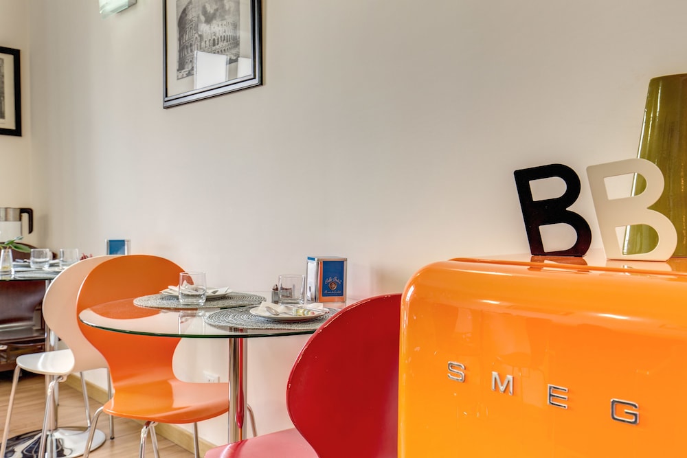BON TON SUITE 42/49