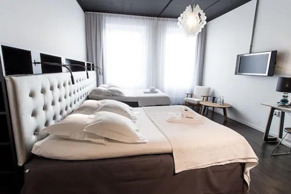 Hotel Flora 38/50