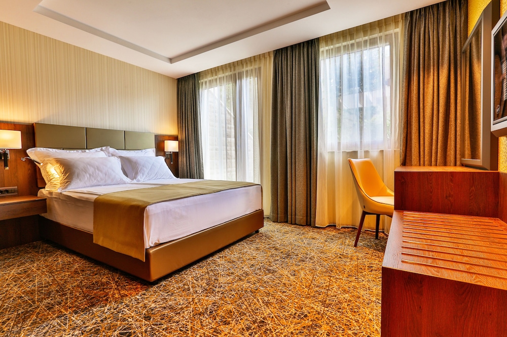 Hotel Zeta 3/39