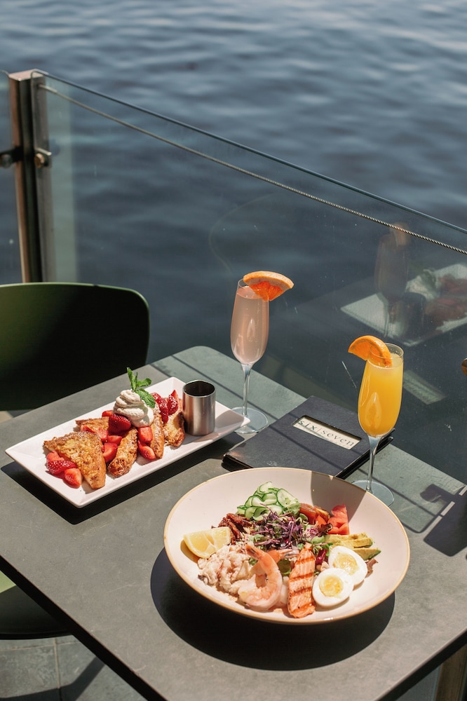 The Edgewater Hotel 30/50