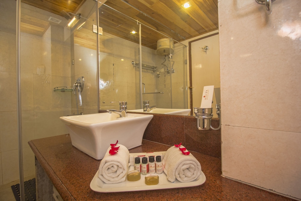SUMMITTTAKSHANG RESIDENCY,HOTEL AND SPA 12/29