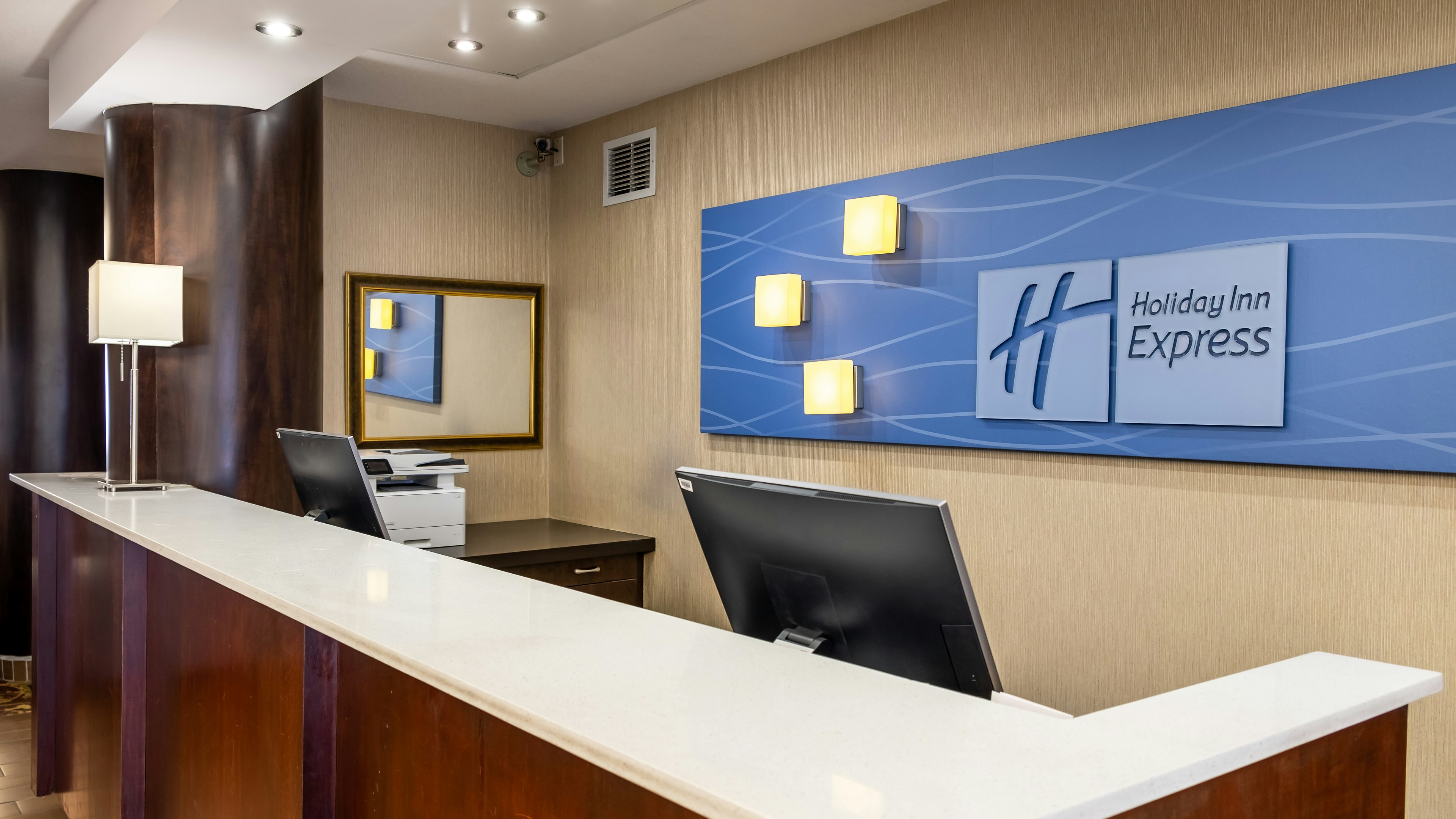 Holiday Inn Express Hotel Suites Edmonton International Airport 4/50