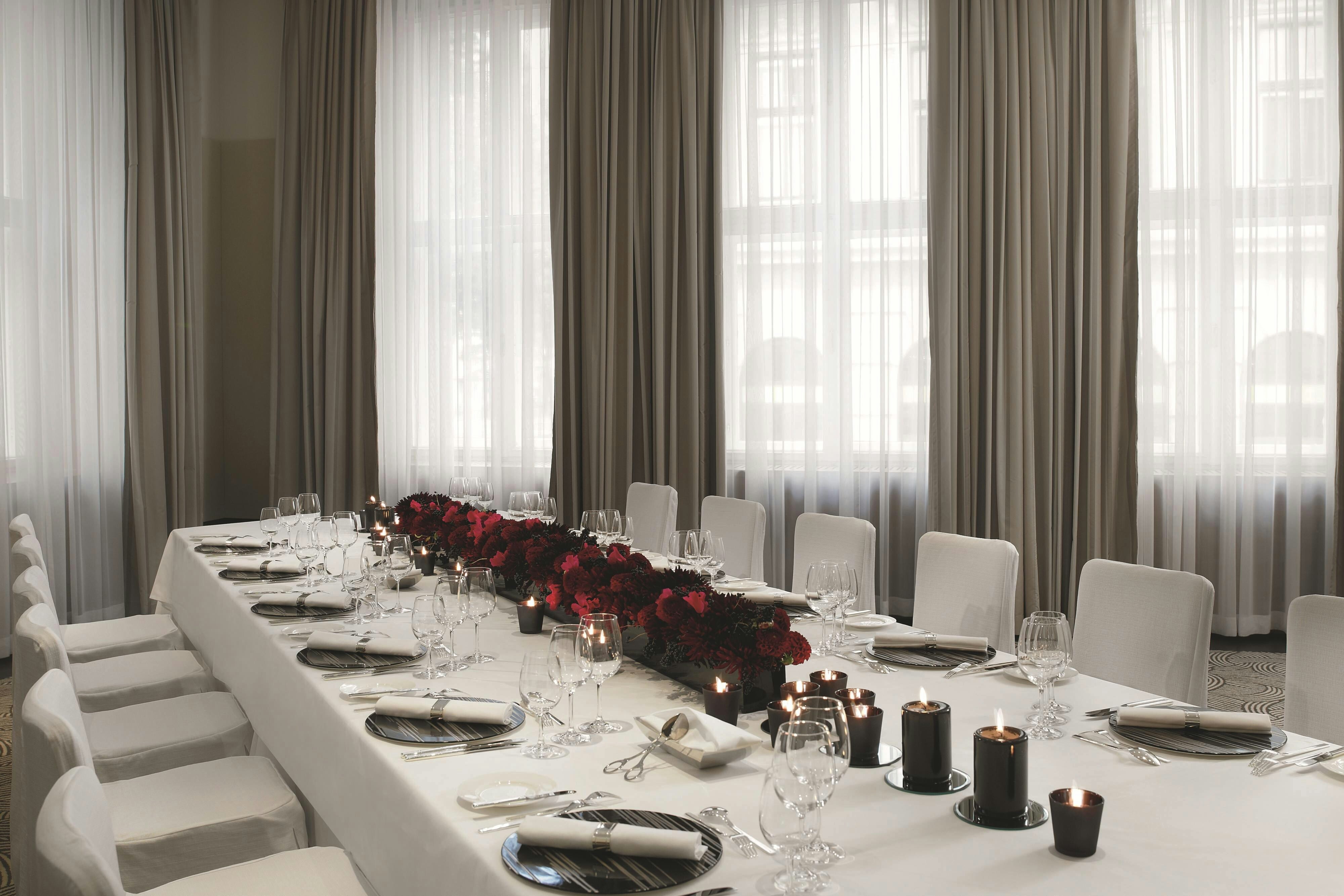 The Ritz Carlton Vienna 52/58