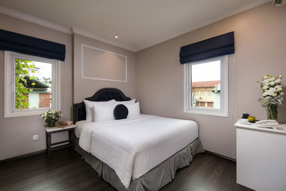 Flora Centre Hotel & Spa 27/70