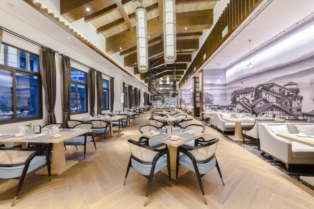 Country Garden Phoenix Hotel Nanchong 24/45