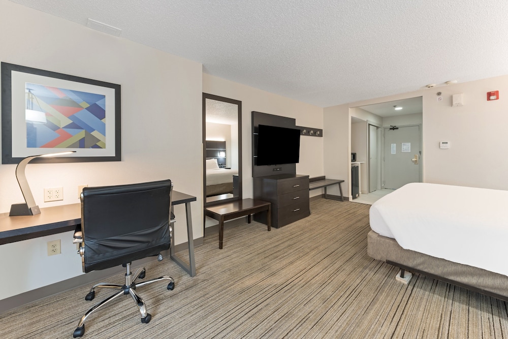 Holiday Inn Express Columbus Downtown 22/75