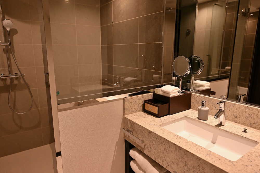 Ryukyu Hotel and Resort Nashiro Beach 48/49
