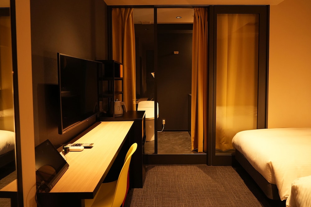 Nplushotel higasikanda 38/40