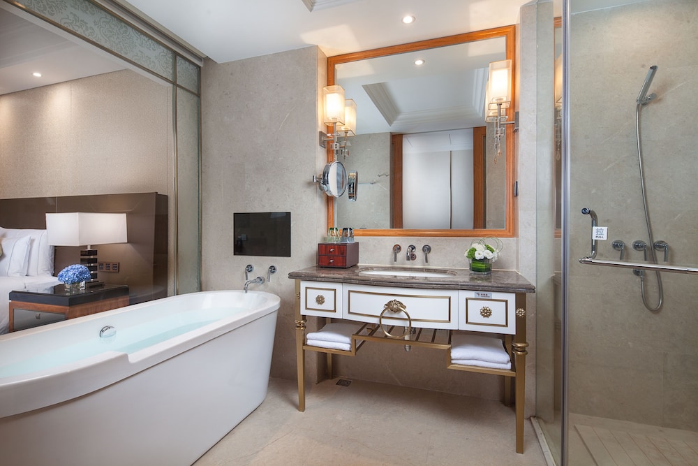 WYNDHAM GRAND XIAMEN HAICANG 23/50
