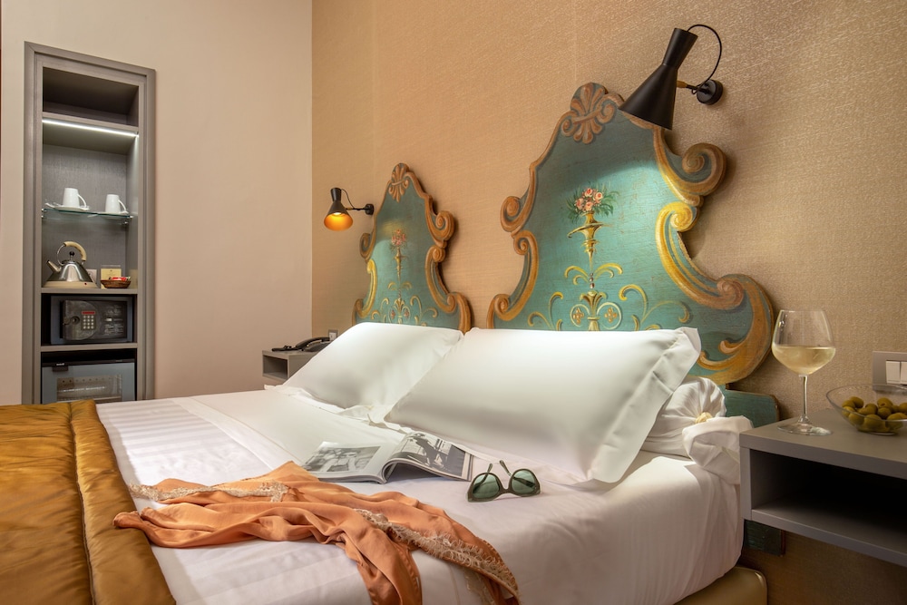 Mozart Hotel Rome 35/67