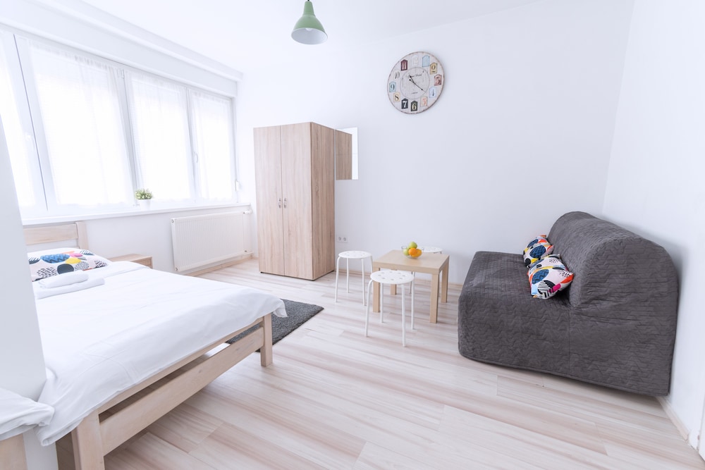 The Dots Hostel 13/37