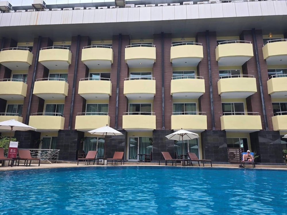 Baron Beach Hotel 5/73
