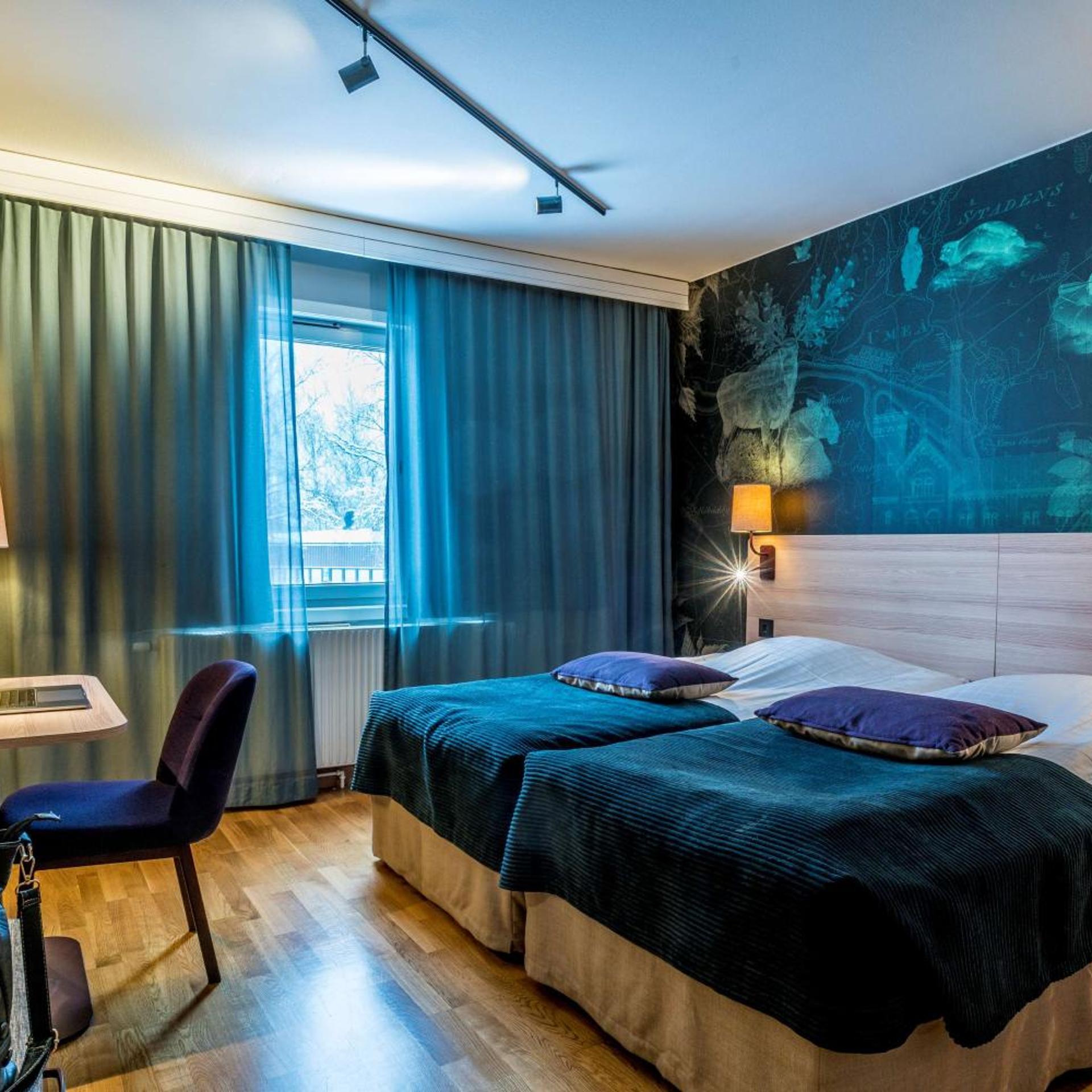 Standard, Double or Twin Bed