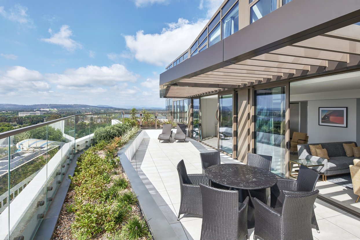Meriton Suites Canberra 47/50
