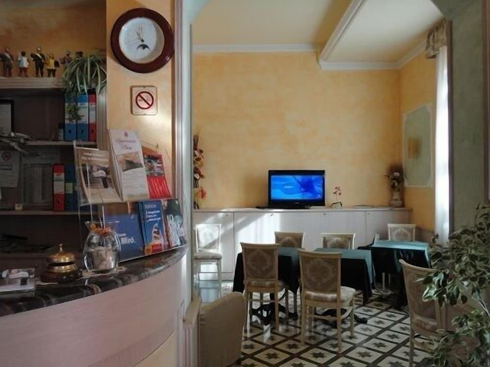 Hotel Villa Primavera 81/94