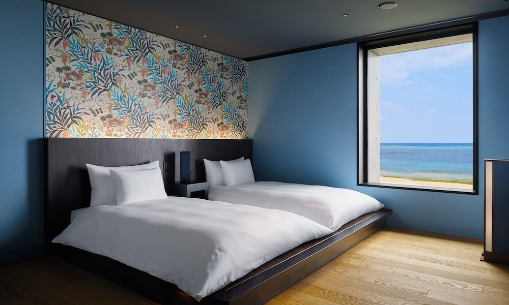 TAN, STANDARD, TWIN BEDS, OCEAN FRONT