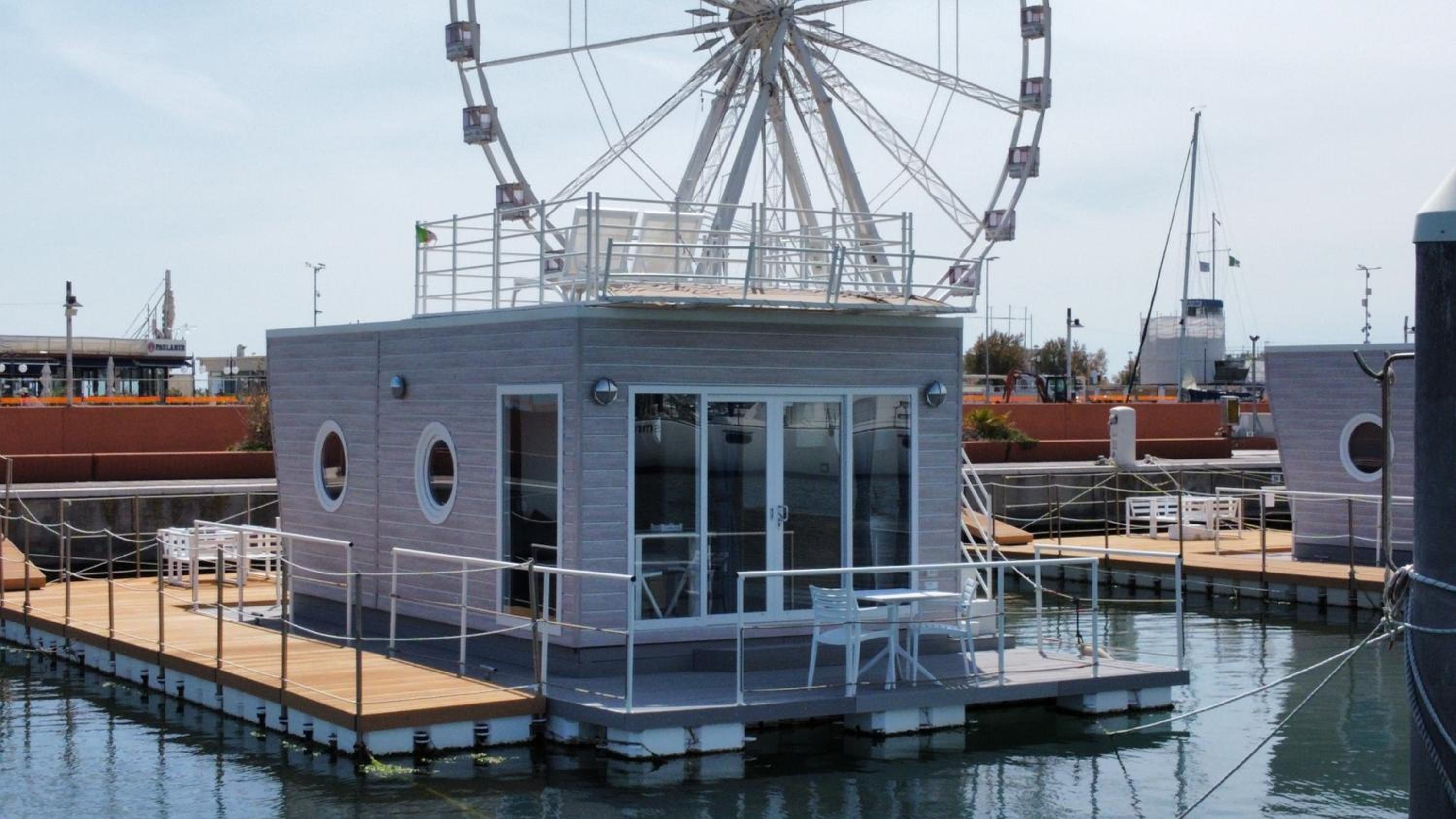 Marina Blu Floating Resort Rimini 1/27