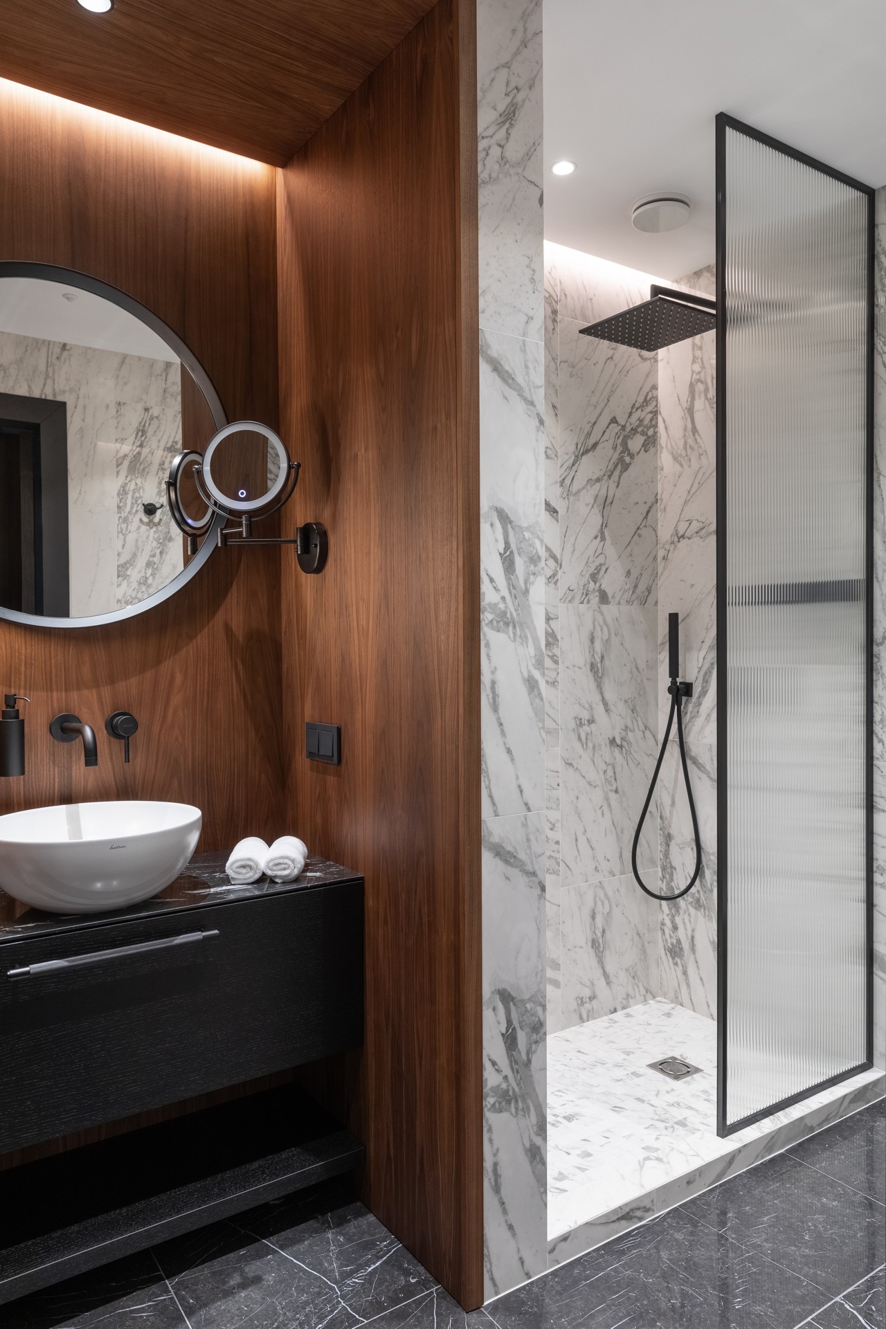 غرفة سوبيريور بسرير كينج، A22 Hotel 2/2