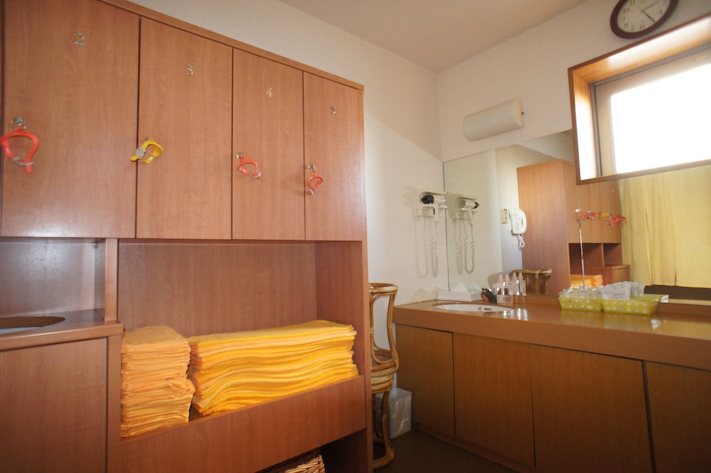 Island Hotel 14/60