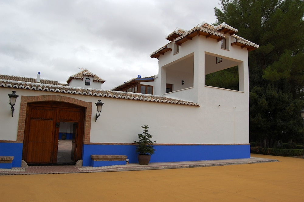 Hotel el Cortijo de Daimiel 1/61