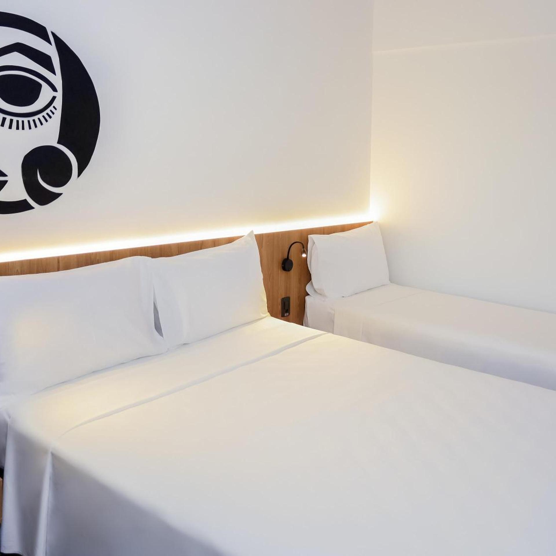 Room, Triple