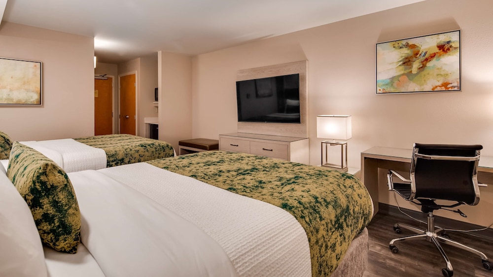 Standard, 2 Queen Beds, Accessible