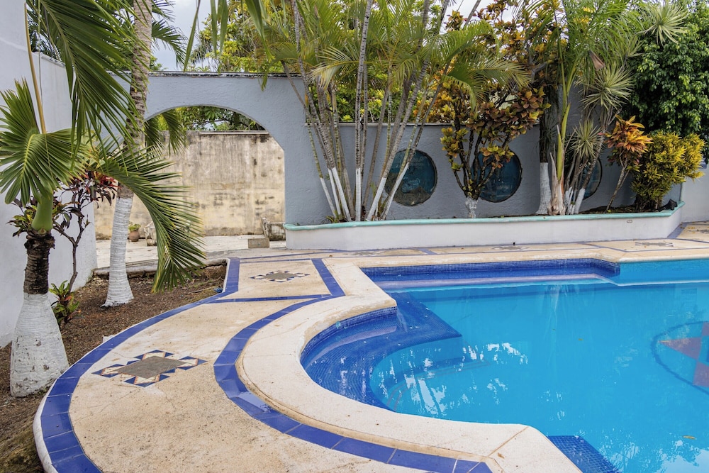 OYO Hotel Marias Aeropuerto Internacional de Chetumal 56/61