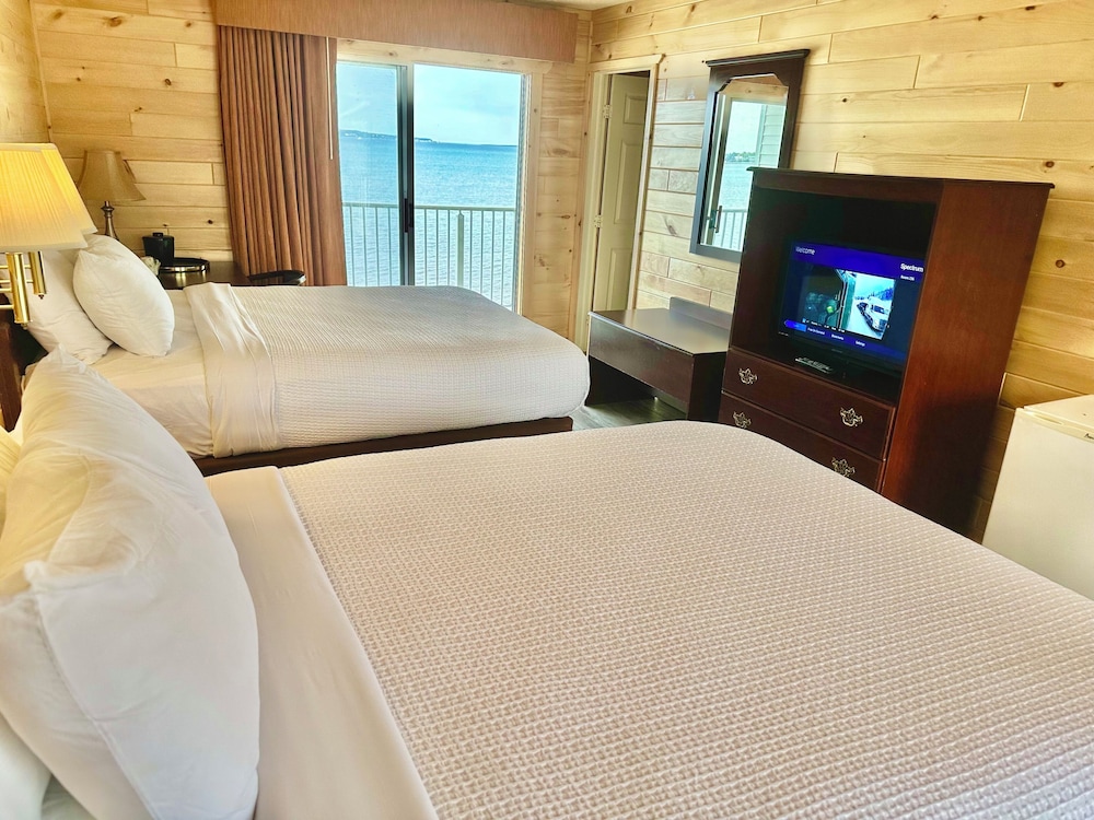 Sunrise Beach Motel 10/47