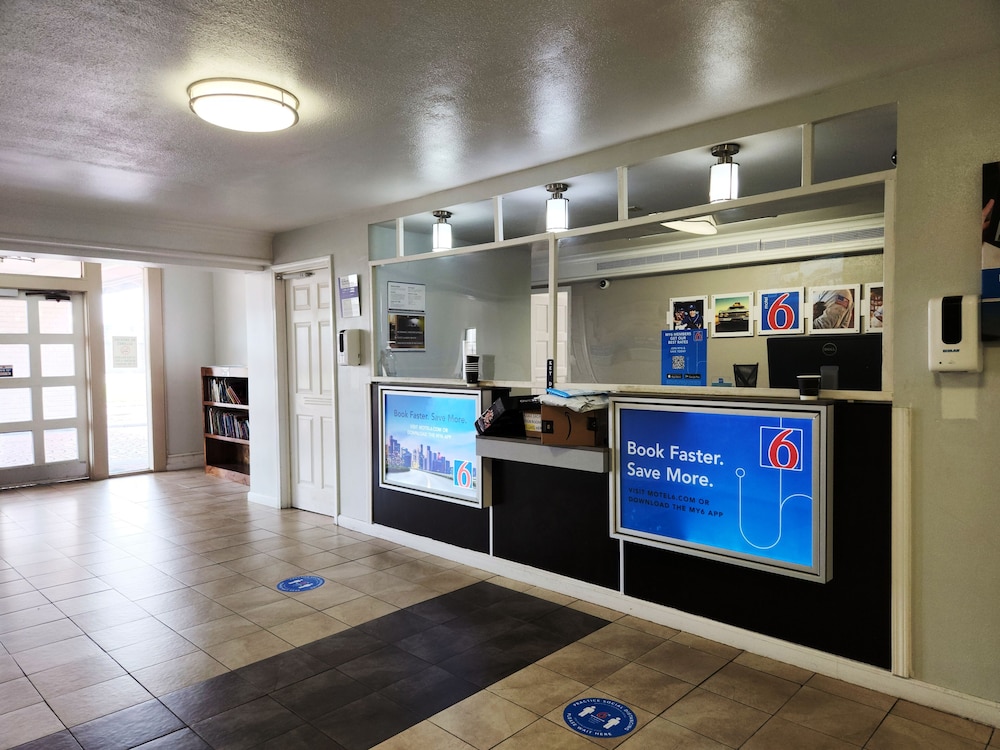 Motel6 Baytown, TX - Garth Rd 7/63