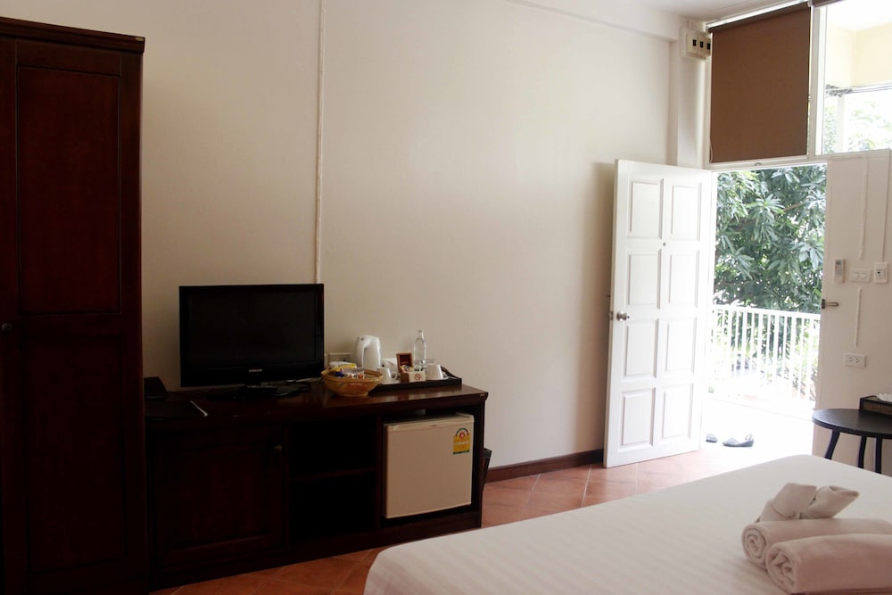 Feung Nakorn Balcony Rooms Cafe 35/79