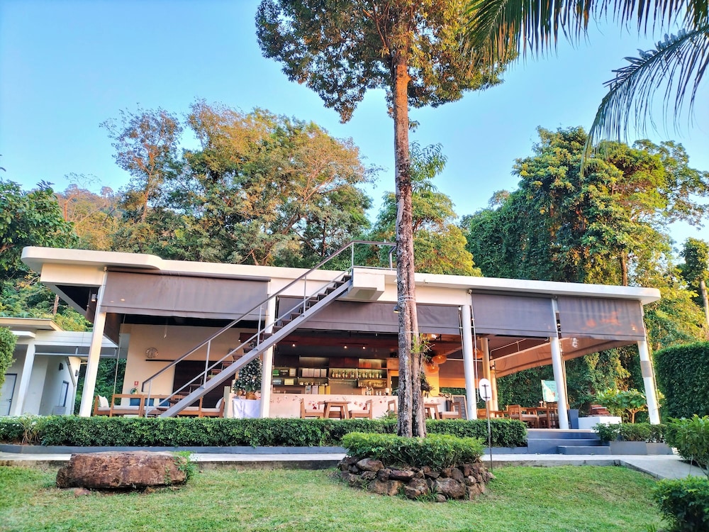 Nest Sense Resort 64/70