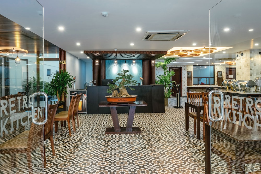 Grand Seaview Hotel 53/68