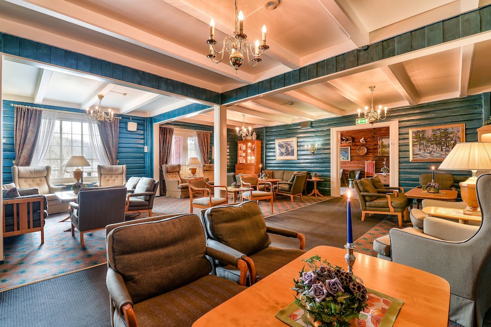 Straand Hotel 32/36