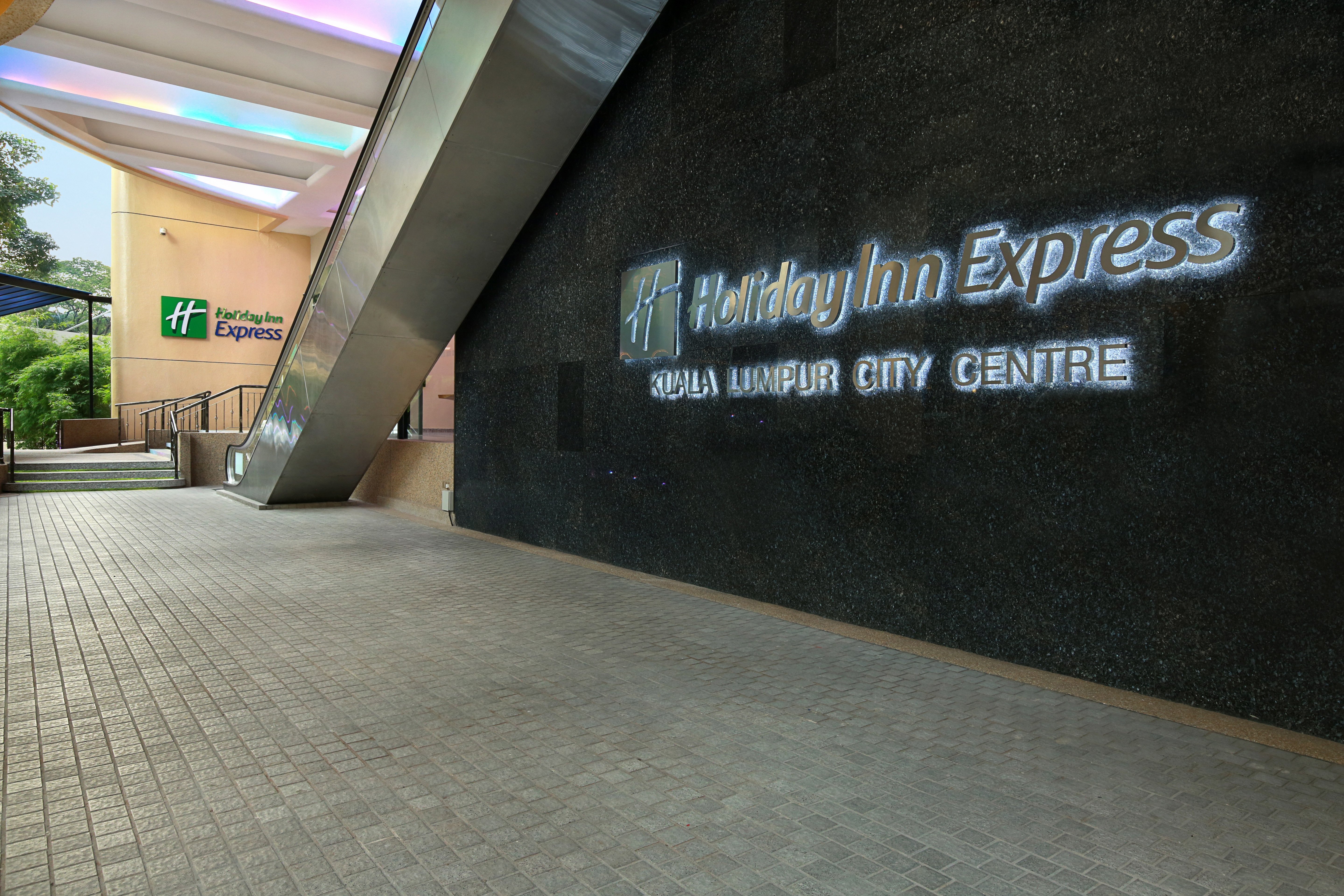 Holiday Inn Express Kuala Lumpur City Centre 54/57