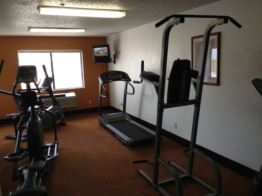 Brentwood Inn Suites 22/41