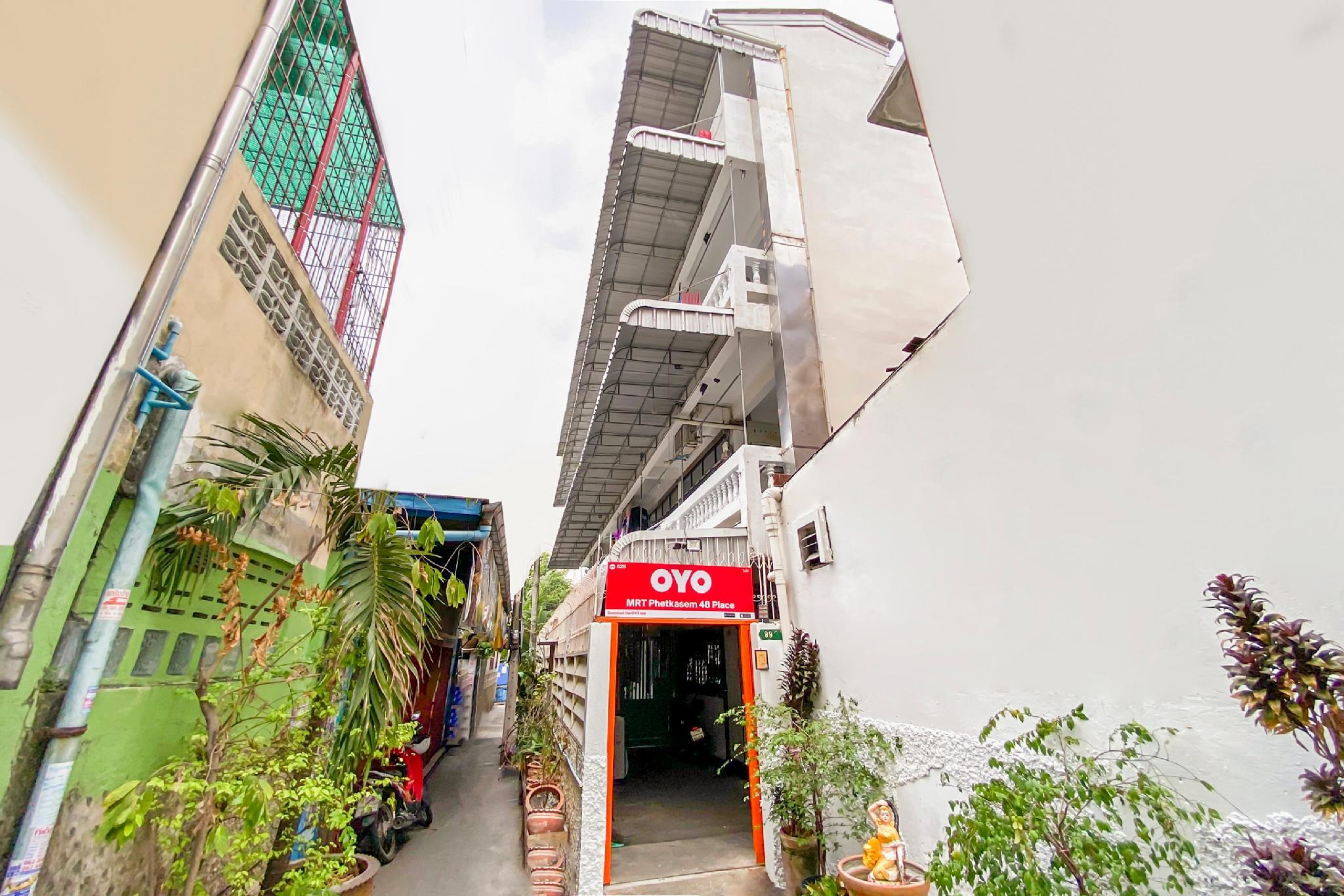 OYO 525 MRT Phetkasem 48/1 Place in BANGKOK