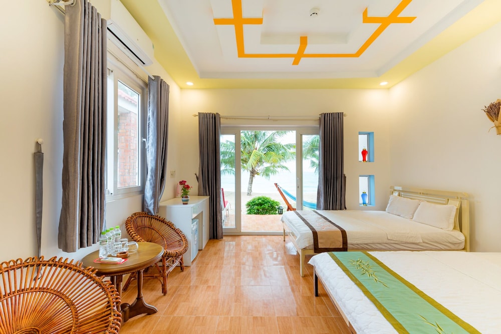 FAMILY, BUNGALOW, SEA VIEW