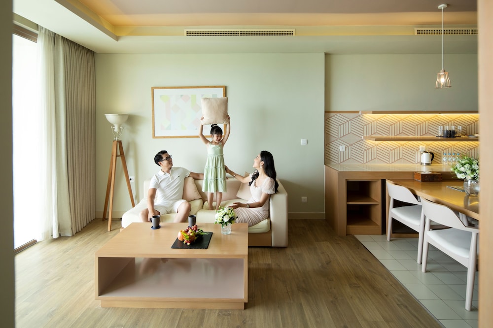 Flc Luxury Hotel Samson 60/69