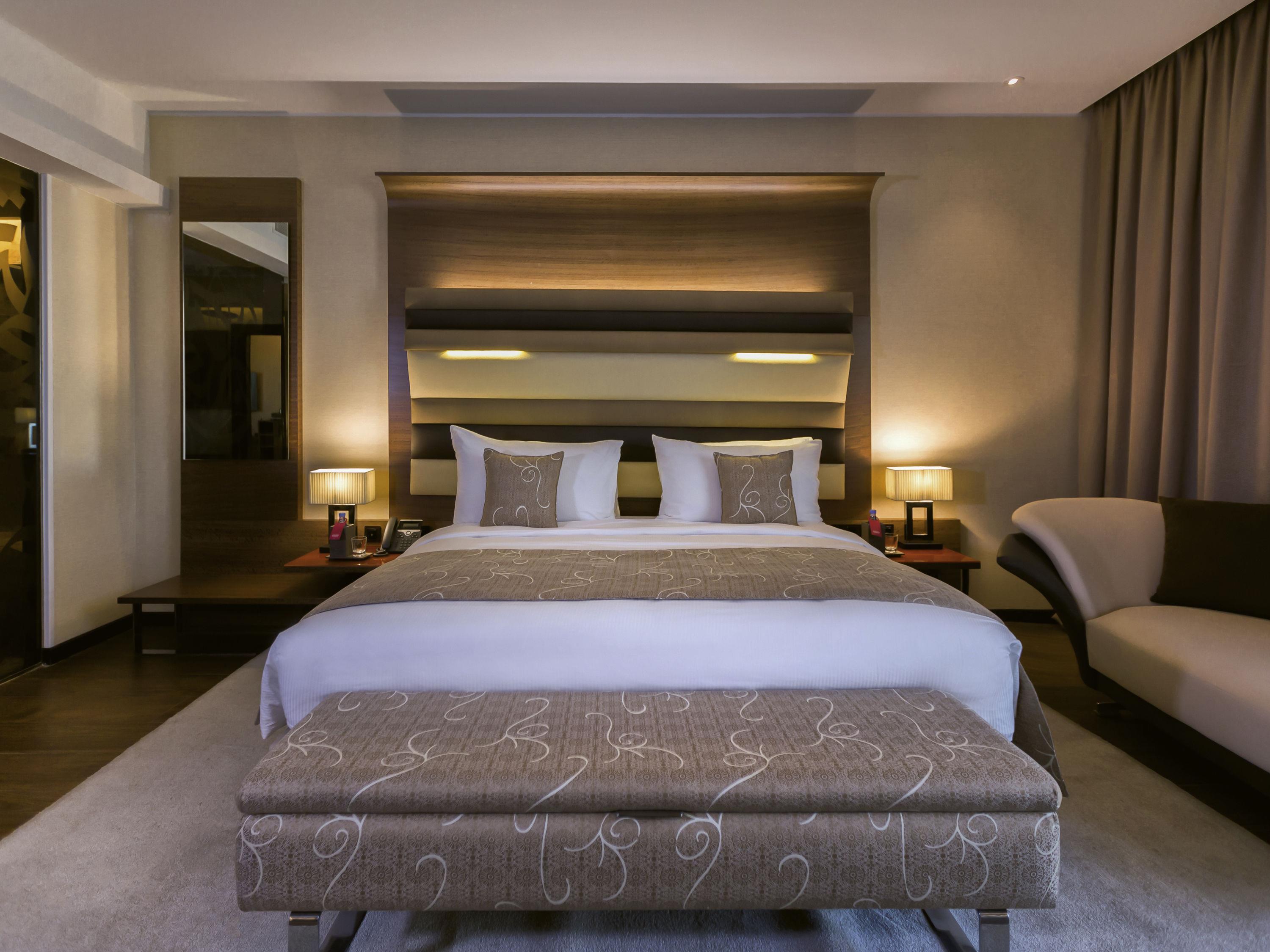 Ambassador, Suite, Lake View