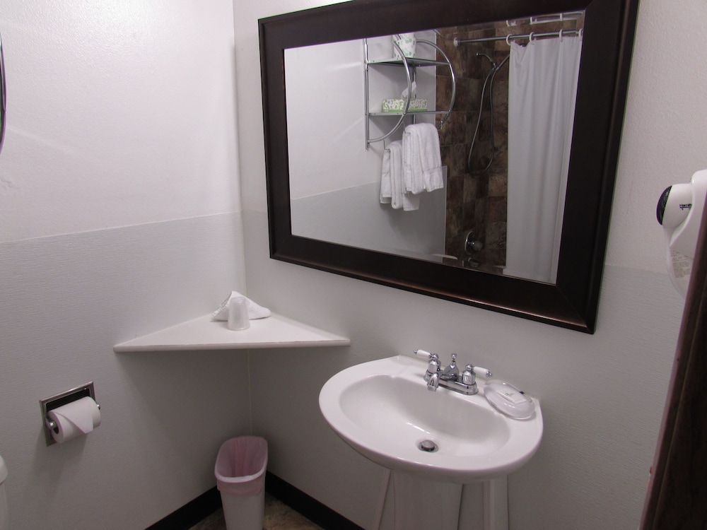Kennewick Suites 19/58