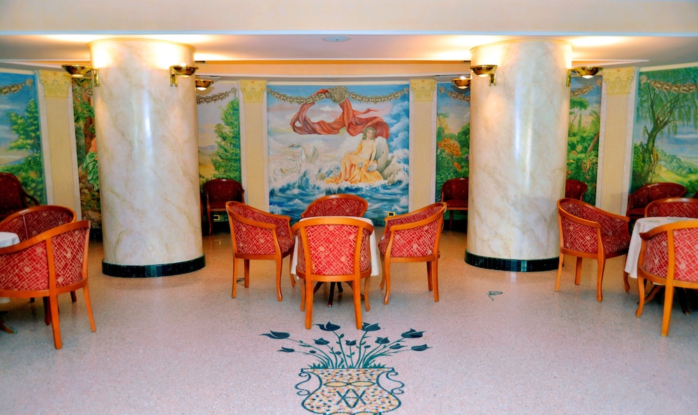 Afrodite Boutique Hotel 55/64