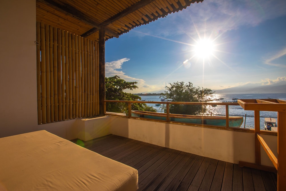 Gili Sands Hotel & Bar 39/66