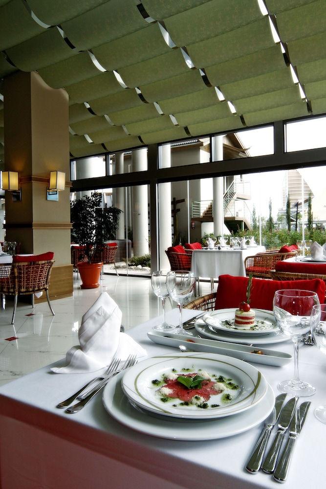 Limak Lara De Luxe Hotel and Resort 60/81
