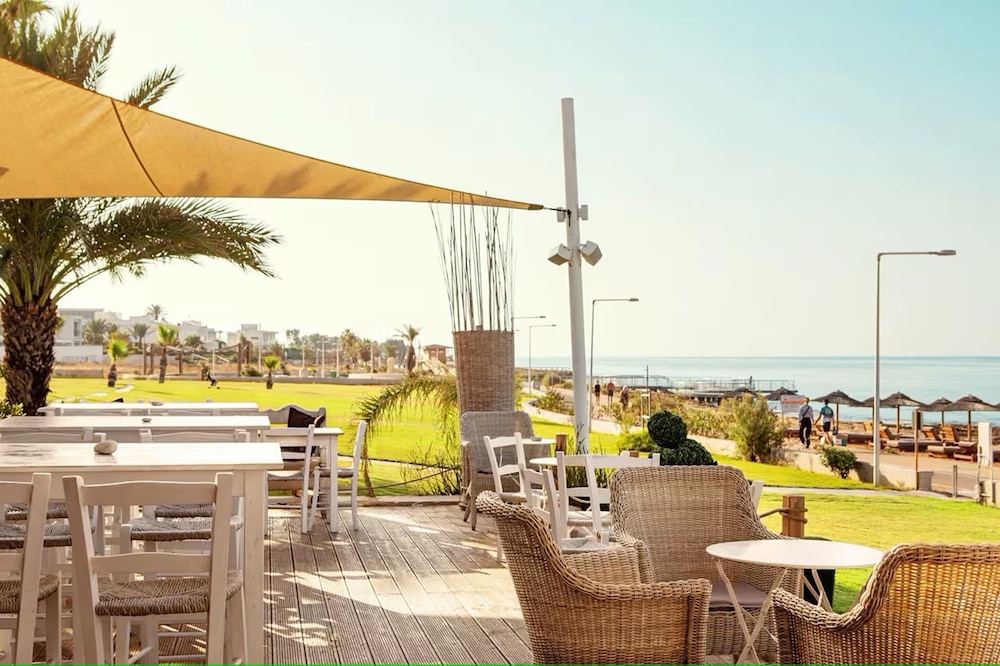 Piere Anne Beach Hotel 28/47