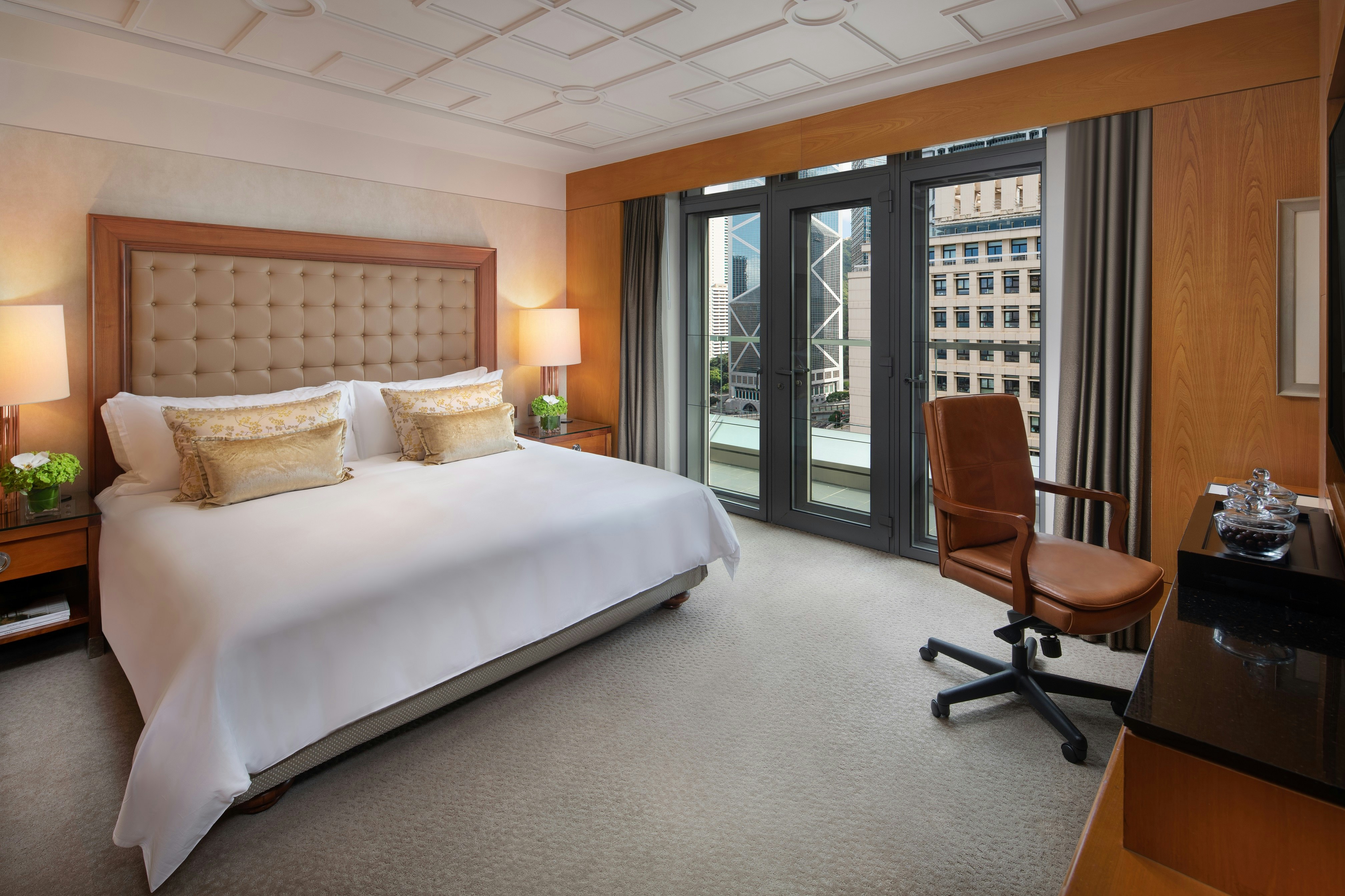 JUNIOR SUITE, KING BED