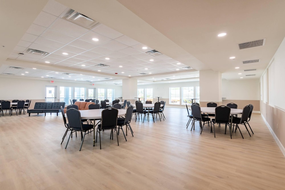 The J Hotel Dunedin Clearwater, an Ascend Collection Hotel 36/50