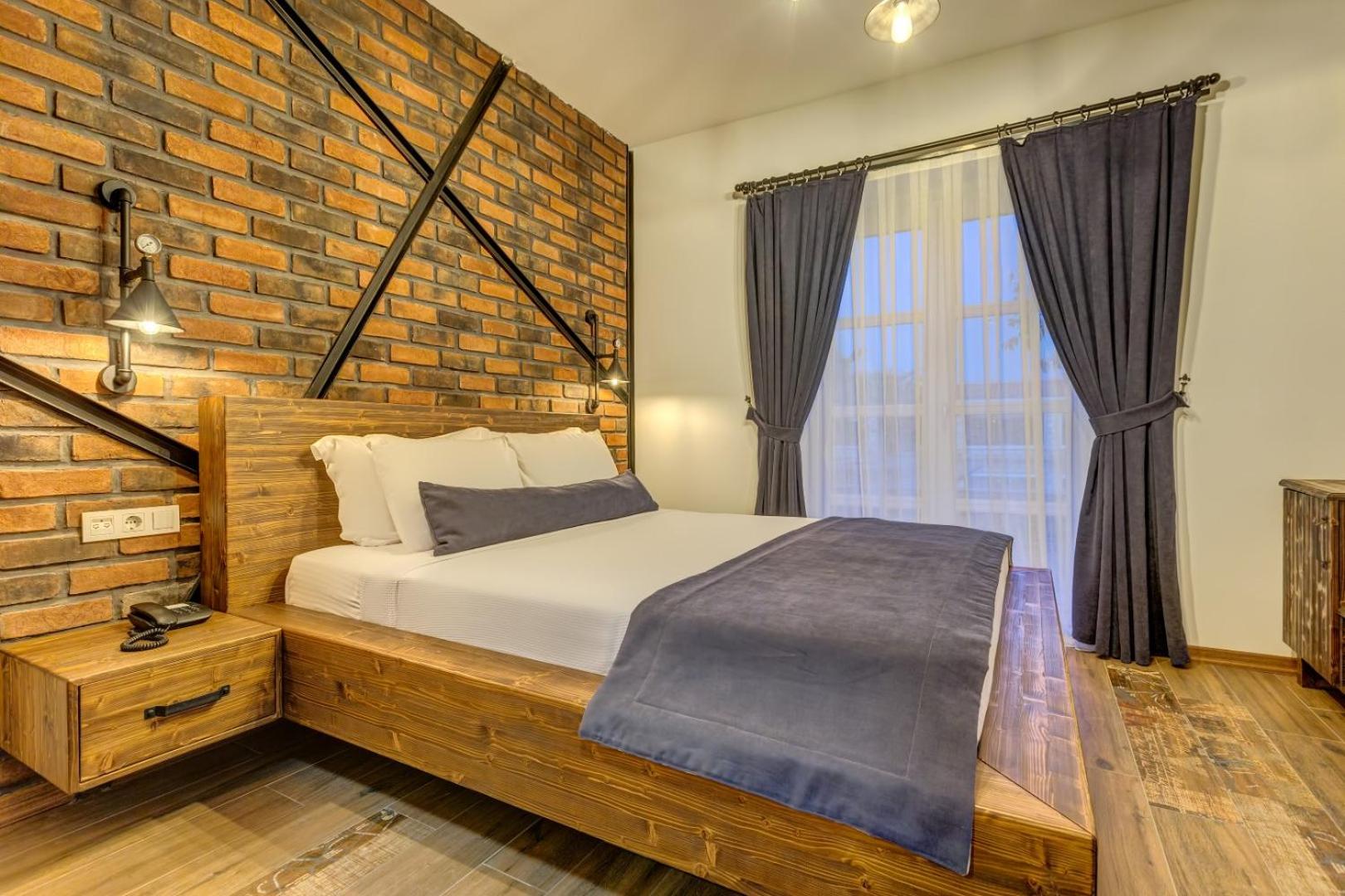 Room, Double Bed, Hot Tub