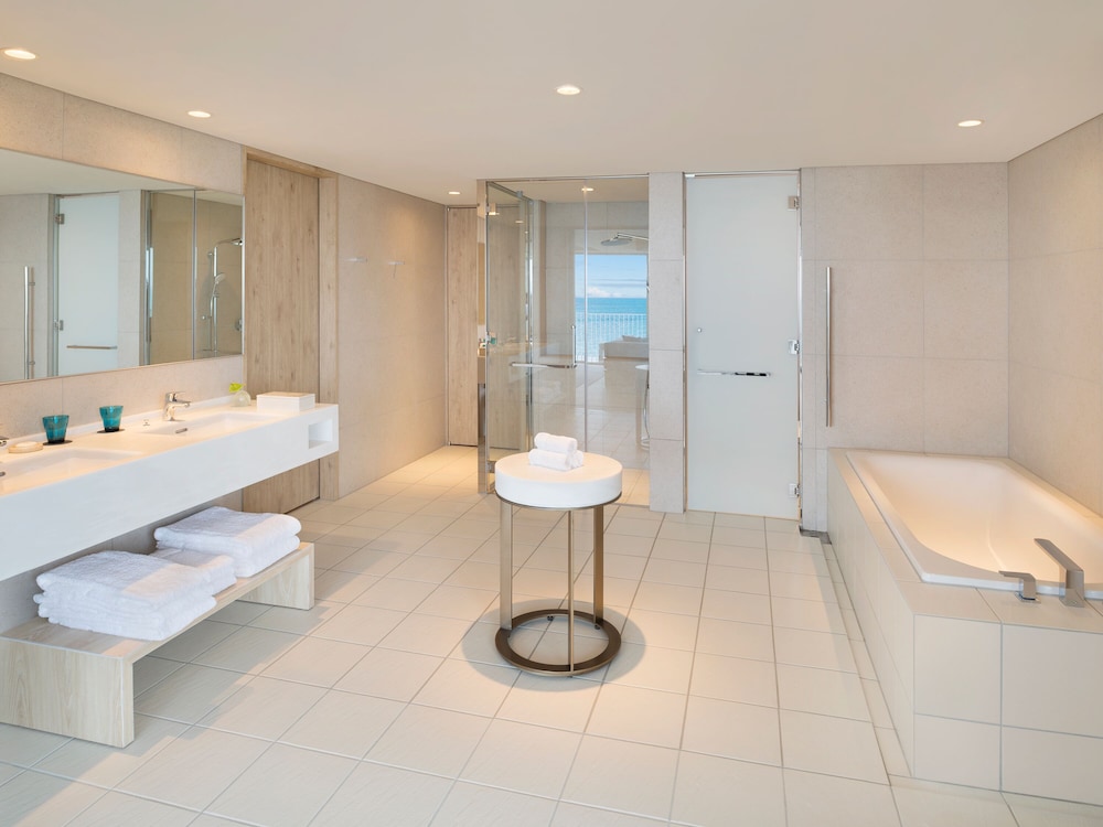 Junior Suite, 2 Double Beds, Ocean Front