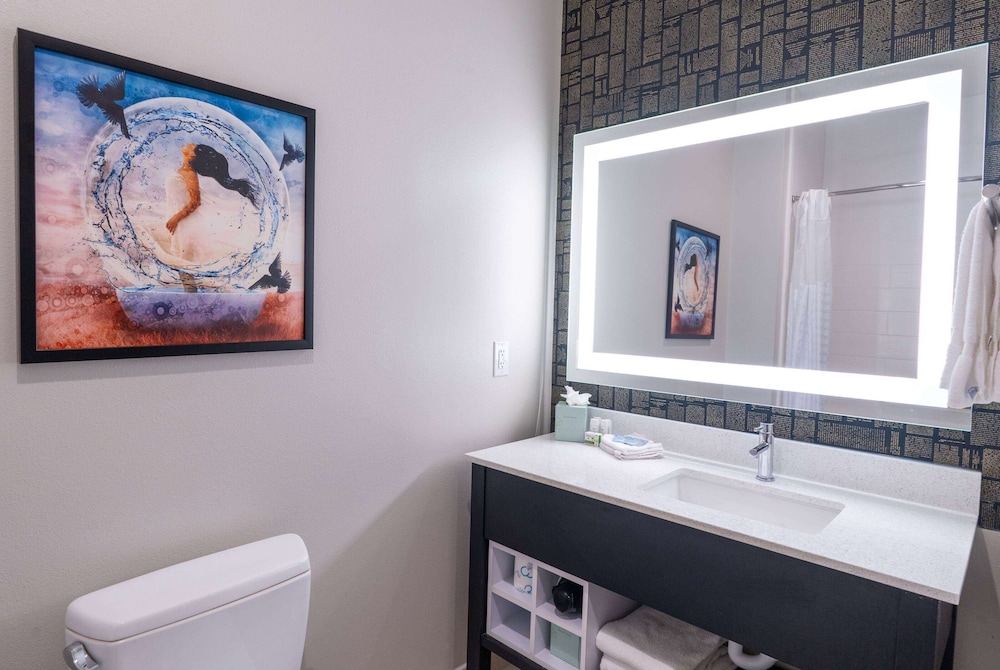 La Quinta Inn & Suites by Wyndham Corpus Christi Southeast 55/56