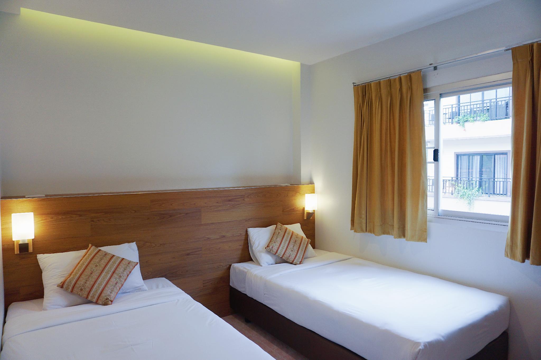 Standard, Twin Beds